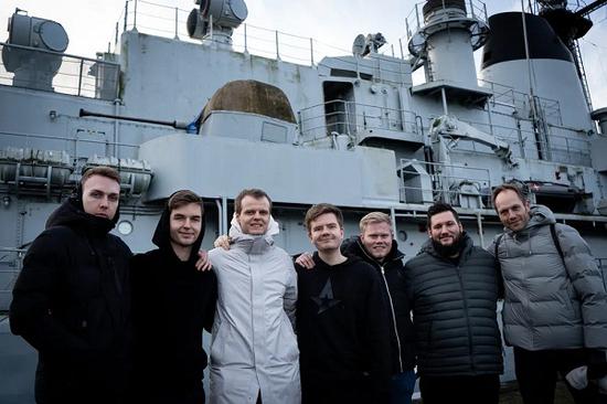 江门羽毛球邀请赛庆祝11周年精彩开赛